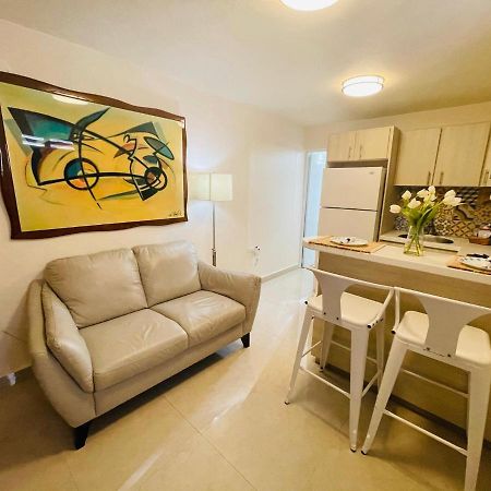Compact Haven With Private Entrance And Free Parking And Laundry Lejlighed Ponce Eksteriør billede