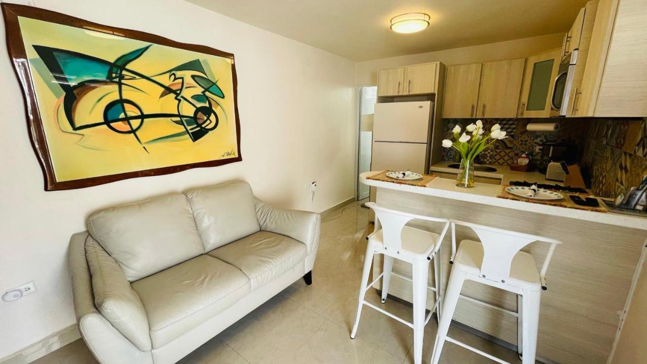 Compact Haven With Private Entrance And Free Parking And Laundry Lejlighed Ponce Eksteriør billede