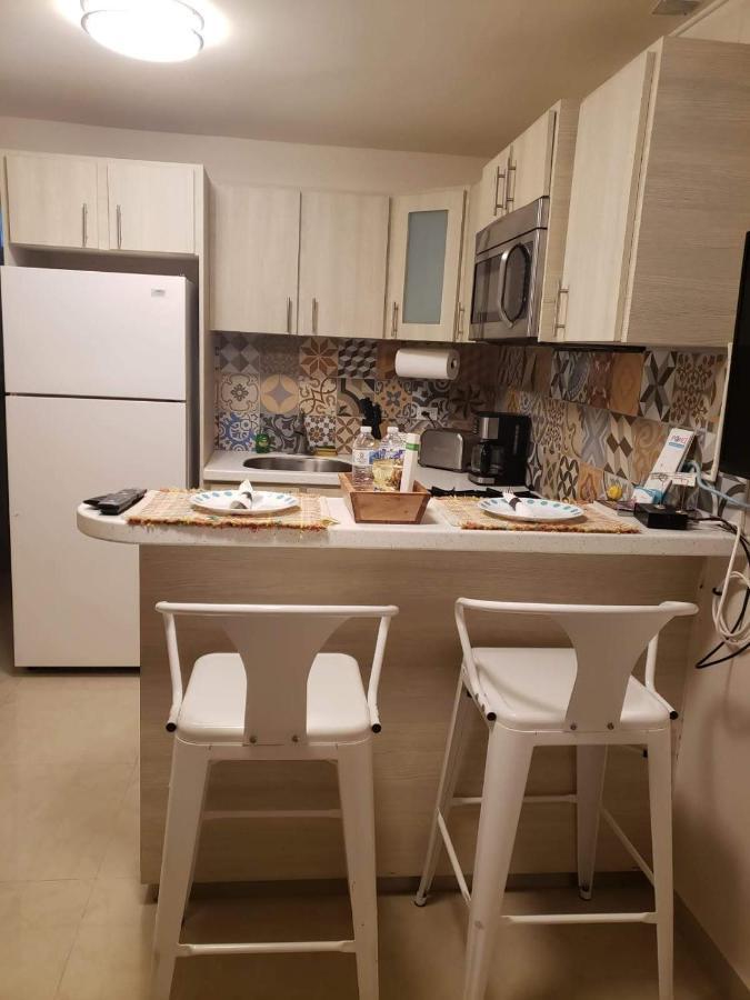 Compact Haven With Private Entrance And Free Parking And Laundry Lejlighed Ponce Eksteriør billede